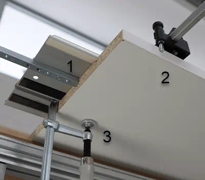 Tupia e fixar trilho-guia