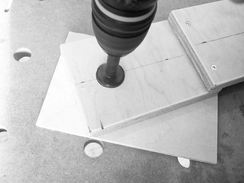 Fresadora vertical com anel copiador