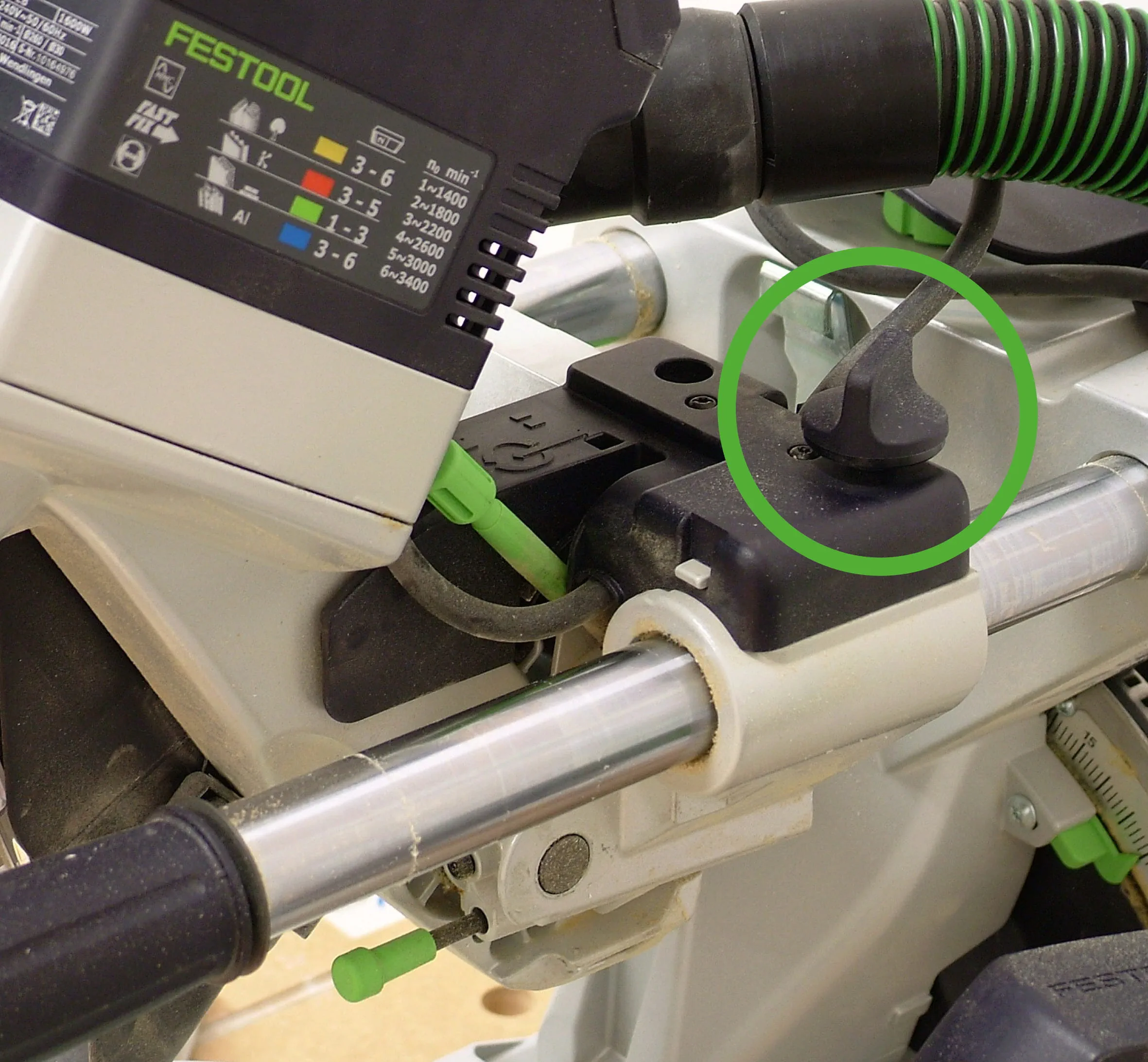 Abertura da fixação para o dispositivo de tração