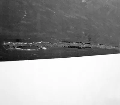 lixadora: Para a reparação de riscos que tenham trespassado o Gelcoat não basta a lixagem e o polimento.