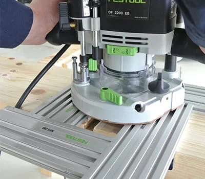 Ajustar a profundidade da fresadora