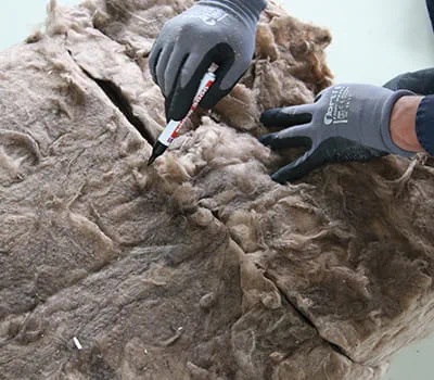 Transferir marcações para ambas as metades do material isolante