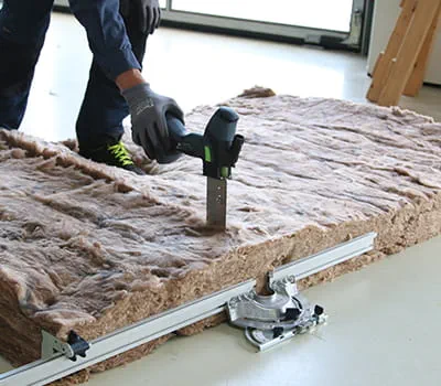 Cortar material isolante à medida