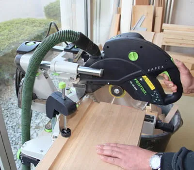 Serra circular Cortar as peças dos banzos à medida