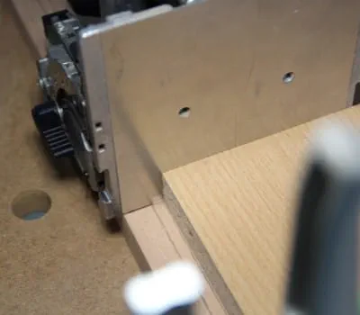 Unir o fundo/tampa à parte central