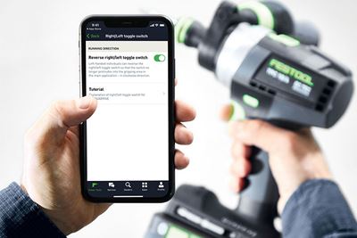 Para canhotos: Inverter o comutador direta/esquerda